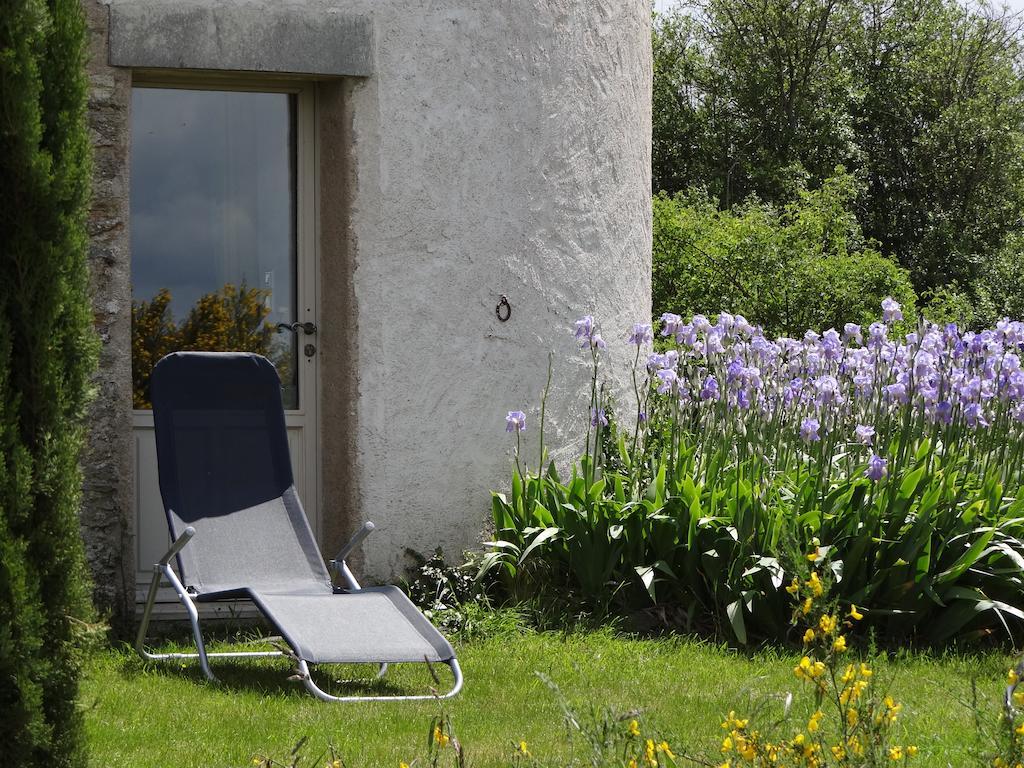 Bed and Breakfast La Tour Du Moulin Geant Rochefort-sur-Loire Экстерьер фото